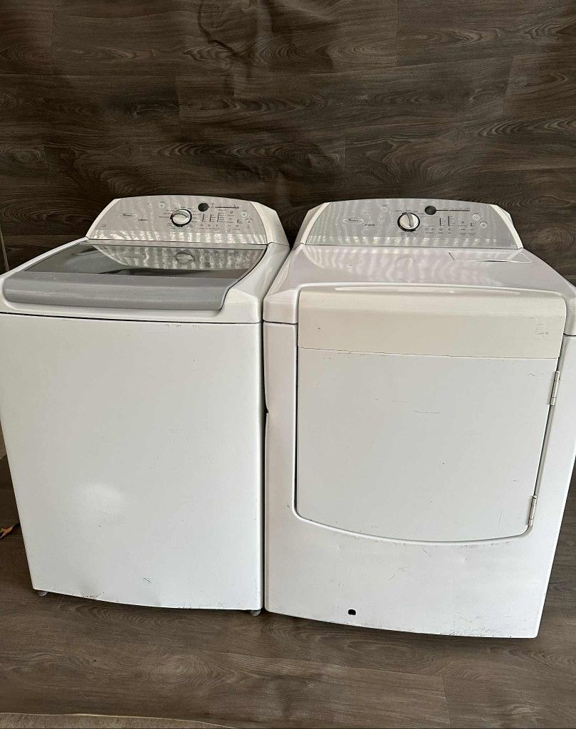 Whirlpool Washer And Gas Dryer
