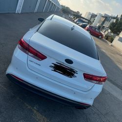 2018 KIA Optima