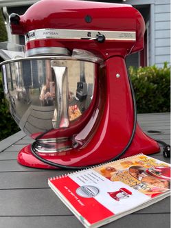 KitchenAid Artisan Stand Mixer – Red