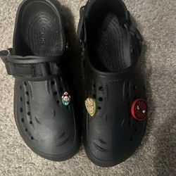 $60 unisex Crocs For Sale Size 13