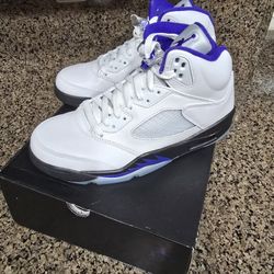 Brand NEW DS Jordan 5 Retro Dark Concord Grape Men's Size 8.5 DD0587-141