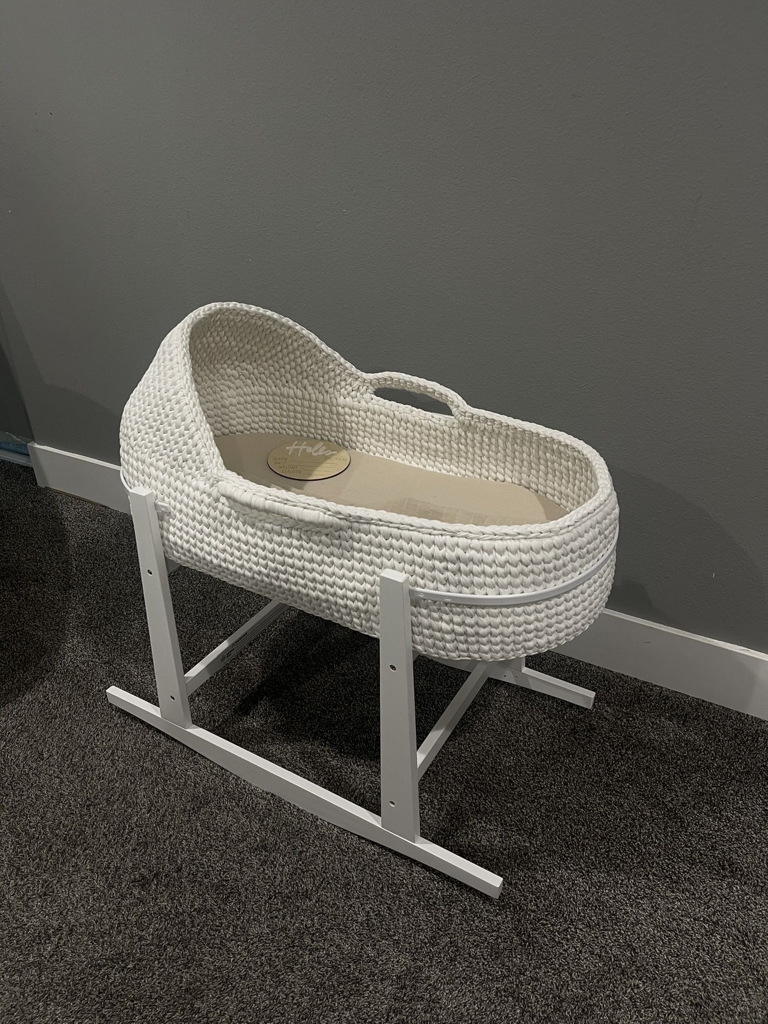 Moses Basket With Stand 