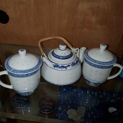 Vintage Chinese Dragon Rice Fired China Teapot And Cups With Lids. 