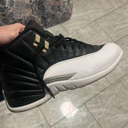 Playoff Jordan 12s Size 8.5