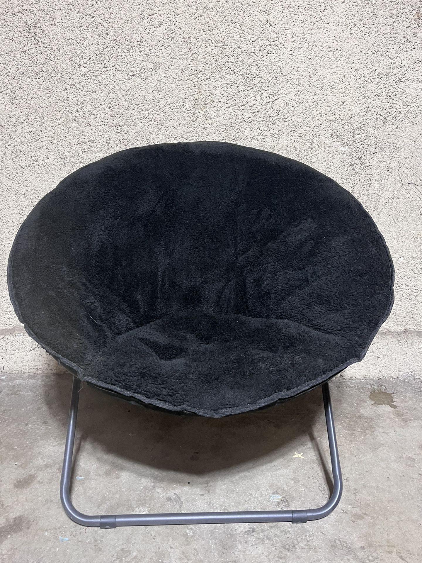 BLACK PAPASAN SAUCER CHAIR $15 OBO