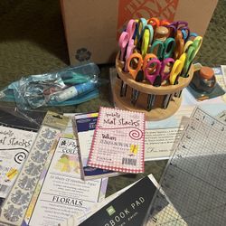 Like New -Craft Scissors& Holder 