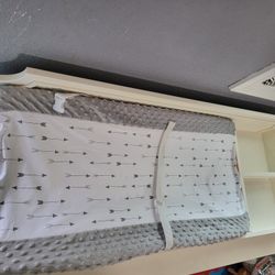 Chaging Table Topper With Mattress 