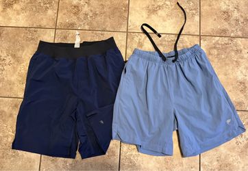 Men’s fabltics shorts size small