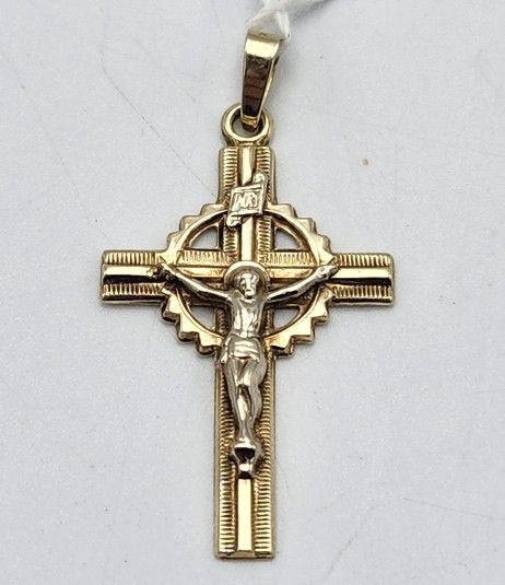 14kt Yellow Gold Crucifix Cross Pendant 1.7G