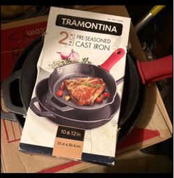 Tramontina 2-Pack Pre-Seasoned Cast Iron Skillet Set