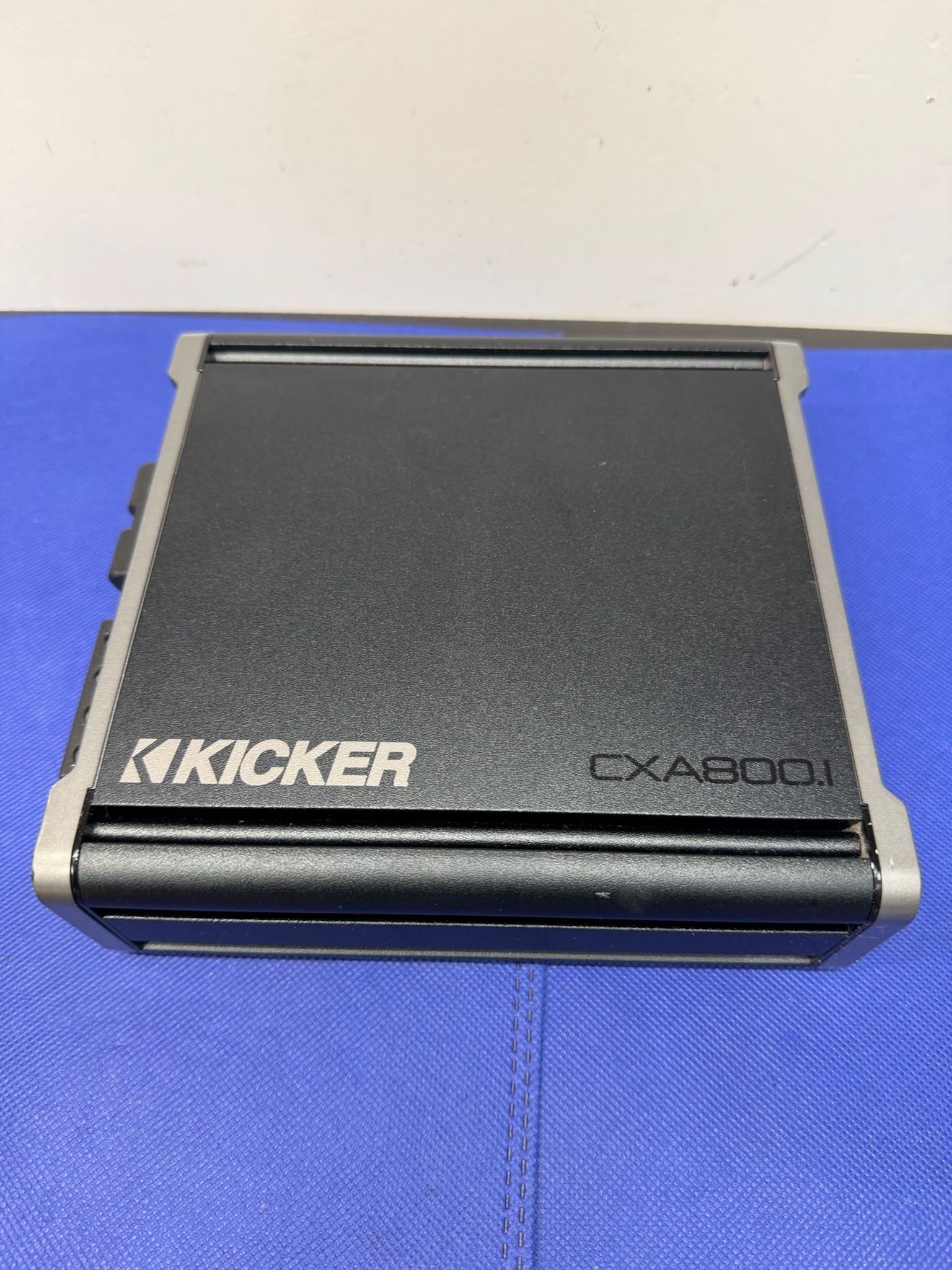 Kicker CXA800.1 Class D Mono Amplifier