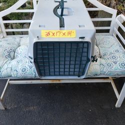 Traveling Dog or Cat Crate By STYLETTE) 