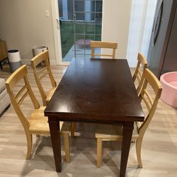 Crate&Barrel Dining Table & Chairs 