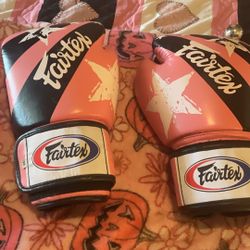 Pink Fairtex Mauy Thai Boxing Gloves 