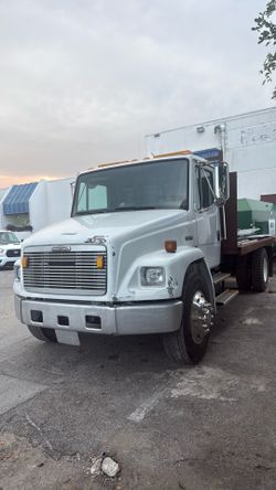 Freightliner FL70 cat