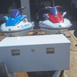 97 KAWASAKI Jet Skis. Both Run. Need Seats Recovered.  And Summer  Maintenance 