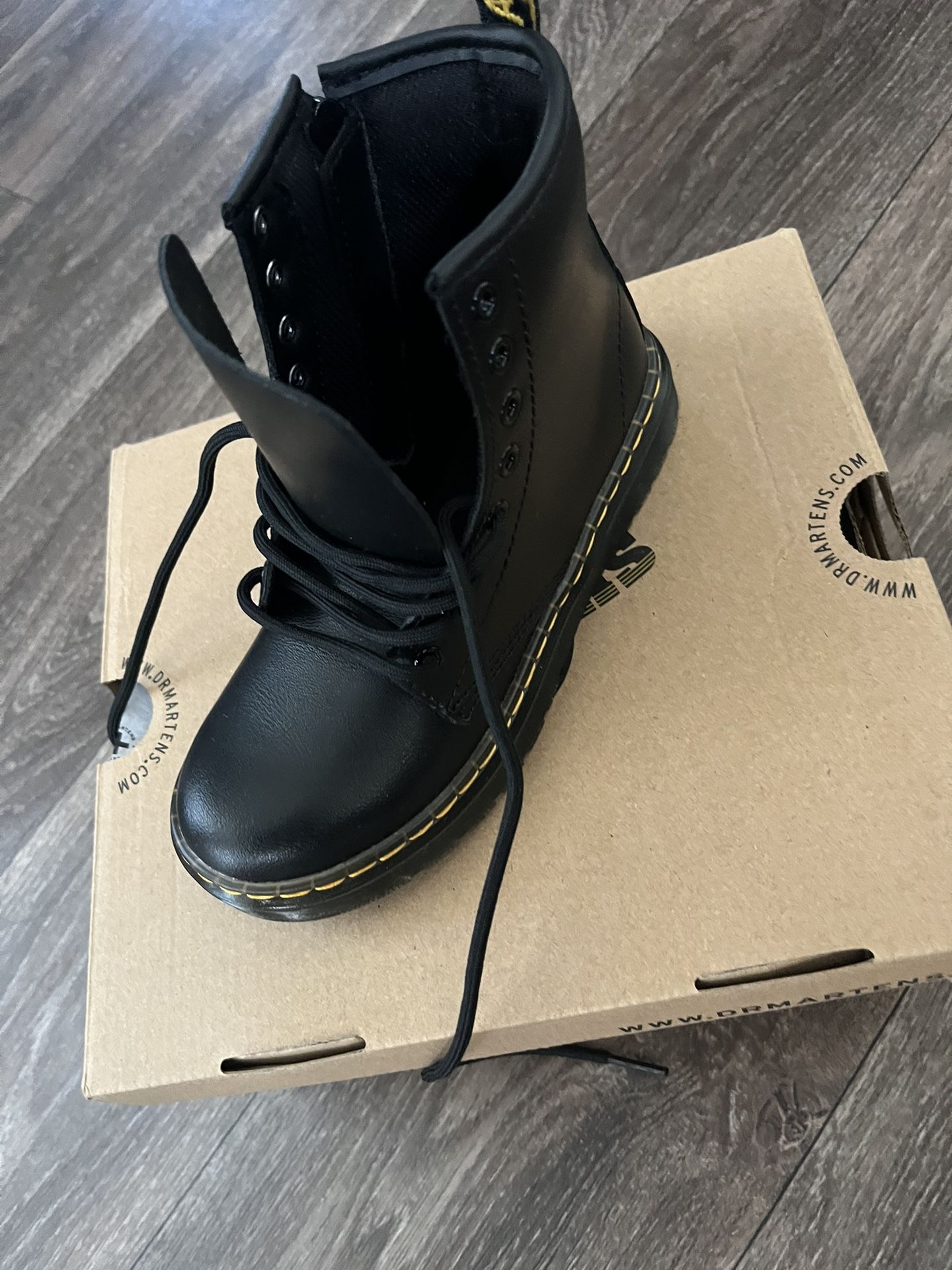 Kids Dr Marten Boots