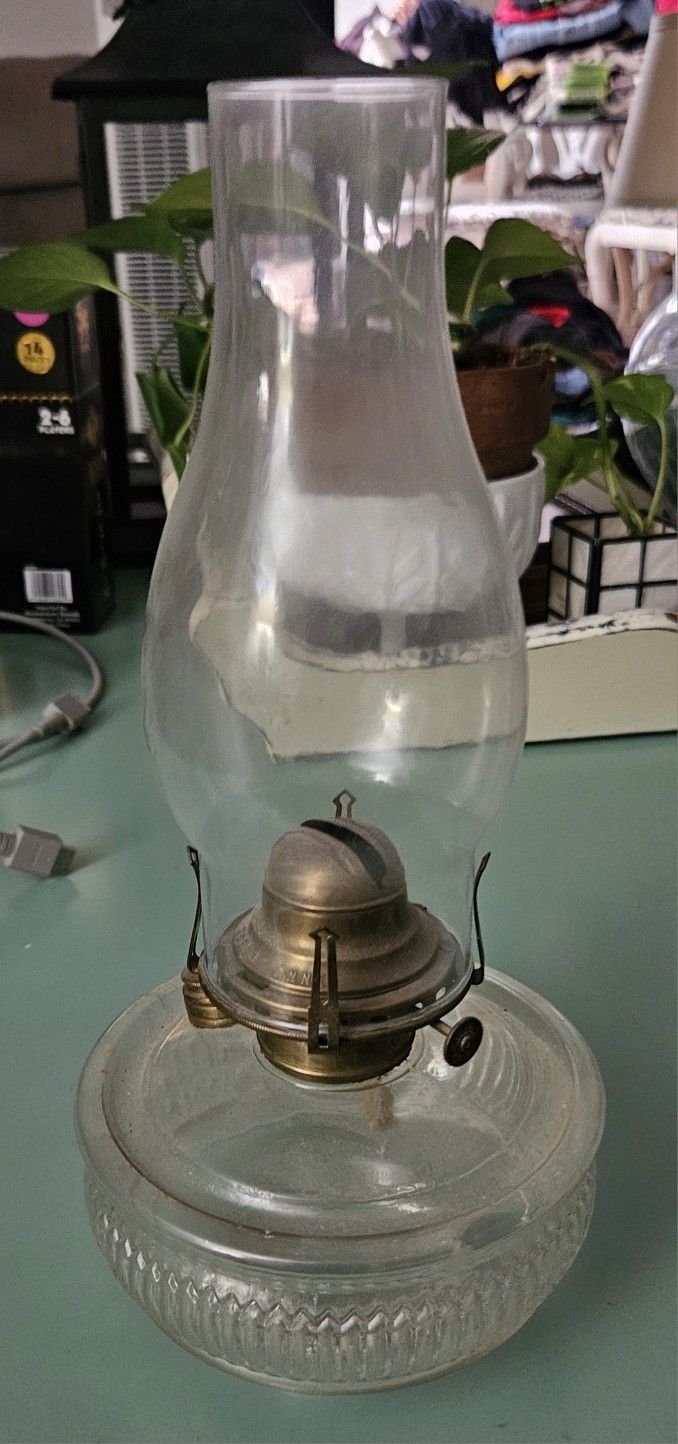 Antique Vintage Clear Glass Oil Kerosene Hurricane Lamp