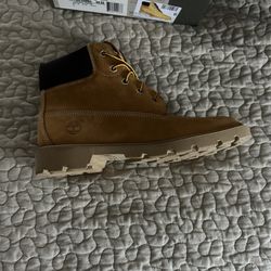 New Timberland Boots Wheat —Size 6Y