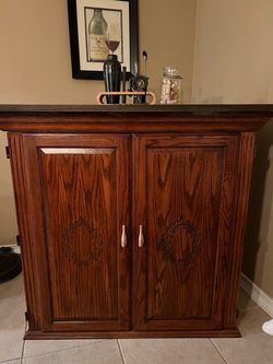 Bar moire - armoire repurposed