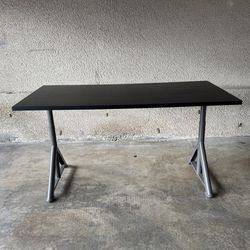 IKEA IDÅSEN Desk/Table (Black/Charcoal Gray)