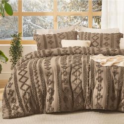 California King Size - Light Brown Boho Bed Set, GentleSoft™ 3 Pieces Farmhouse Shabby Chic Embroidery Bedding, Gifts for Woman, Jacquard Comforter fo