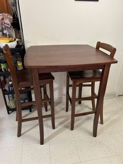 Winsome Wood 3-Pc Inglewood High/Pub Dining Table with Ladder Back Stool