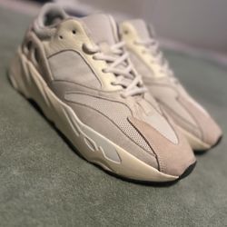 Yeezy 700