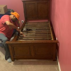 2 Wooden Twin Beds Matching With New Mattresses 