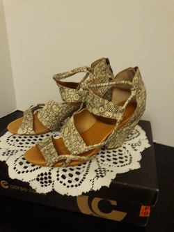 Tustin/Hemet Corso Como. Snake skin 7-71/2