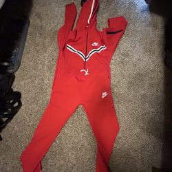 Nike Outfit L (Read description)