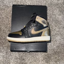 11c Jordan Gold Toe 