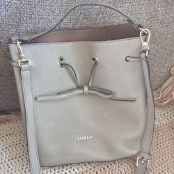FURLA LEATHER BAG 15$