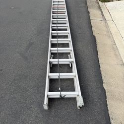 24ft Aluminum Extension Ladder