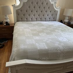 Magnolia Manor Upholstered Panel Bed