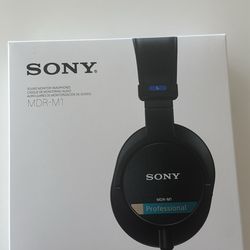 Sony MDR-M1 Professional Reference Closed Monitor Headphones