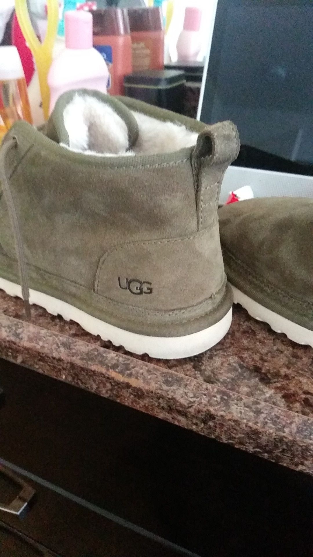 Men uggs army green size 10