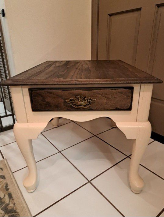 French Provincial End Table With Rustic Wood Grain