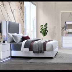 Queen Bedroom Set 