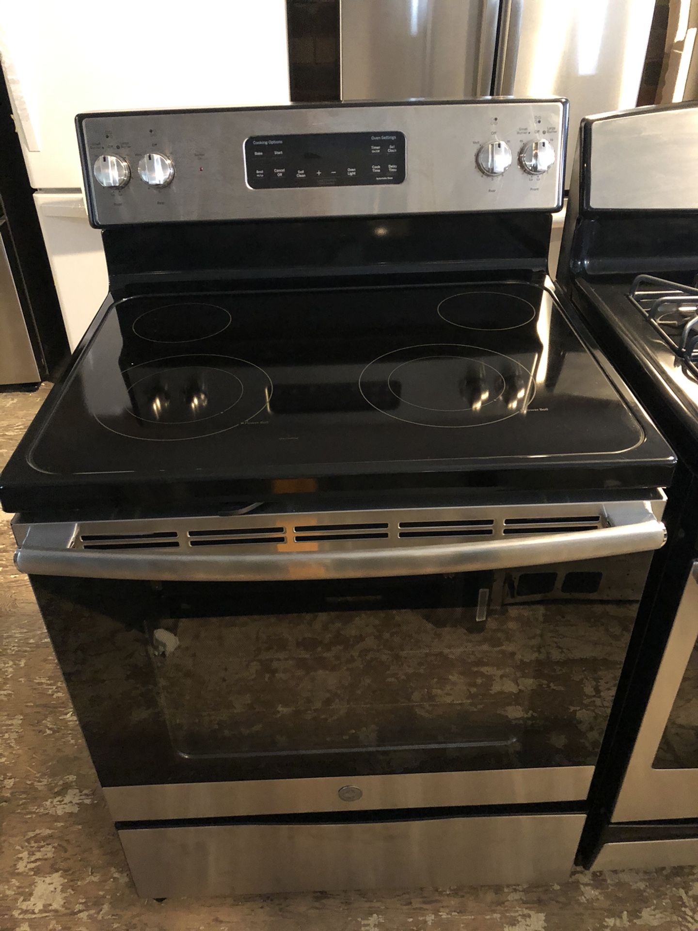 New GE Stainless Steel Glass Top Stove