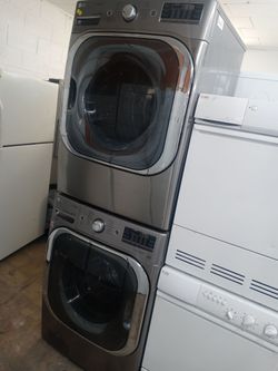LG 29" gray stackable front load washer and gas dryer set - Free delivery