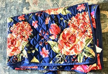 Full Size Floral Quilted Bedspread