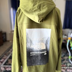 THE NORTH FACE Men’s AXYS Hoodie  Olive Medium