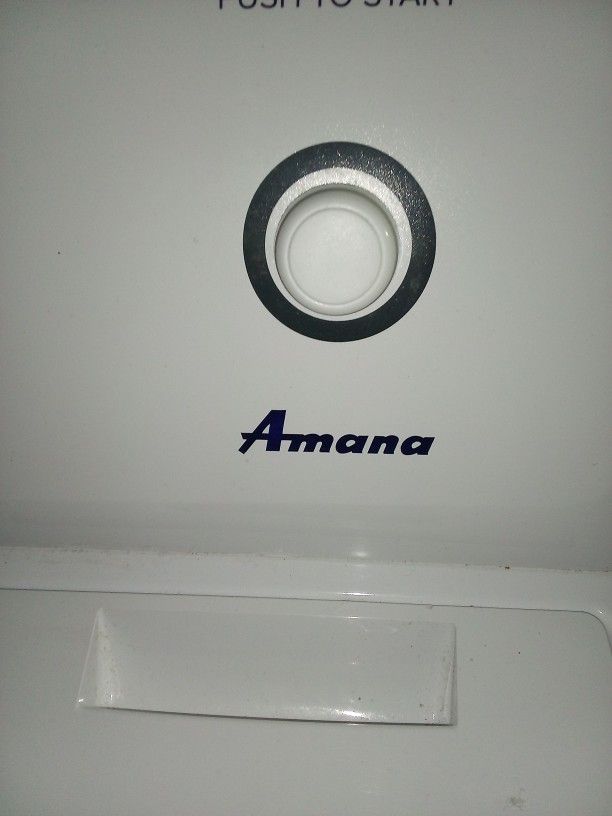 LIKE NEW AMANA. ELECTRIC DRYER