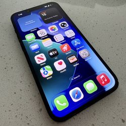 Unlocked - Apple iPhone 14 - 256GB - Black