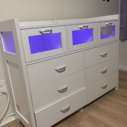 Bedroom Dresser (White with LED Lights)