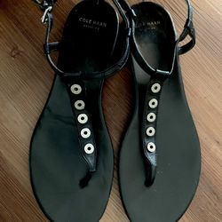 Cole Hahn T strap leather Blk Sandal (9)