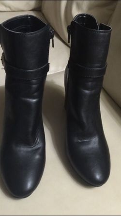 Woman Black leather boots Merona