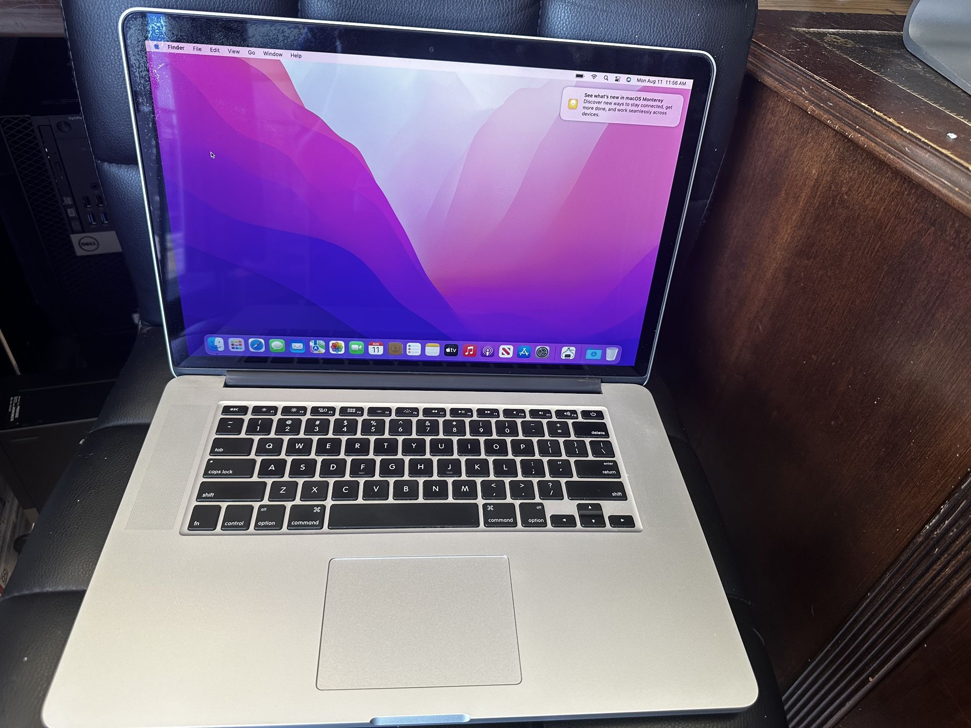 Macbook Pro Retina 15 inches- MacOS Monterey