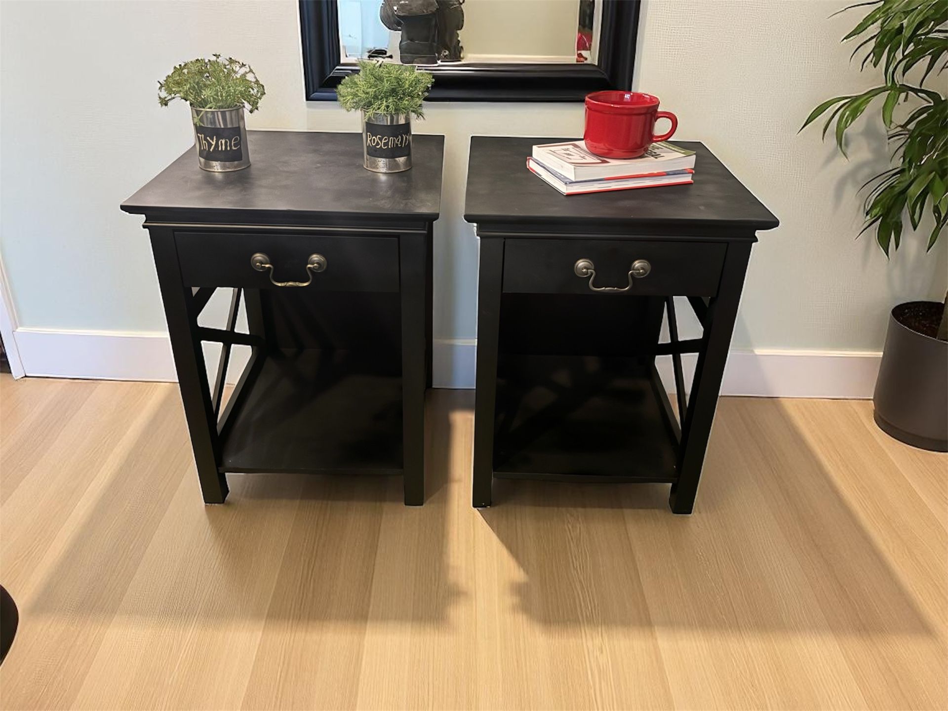 Set of 2 Black Wood Nightstands – Modern End Tables w/ Drawer